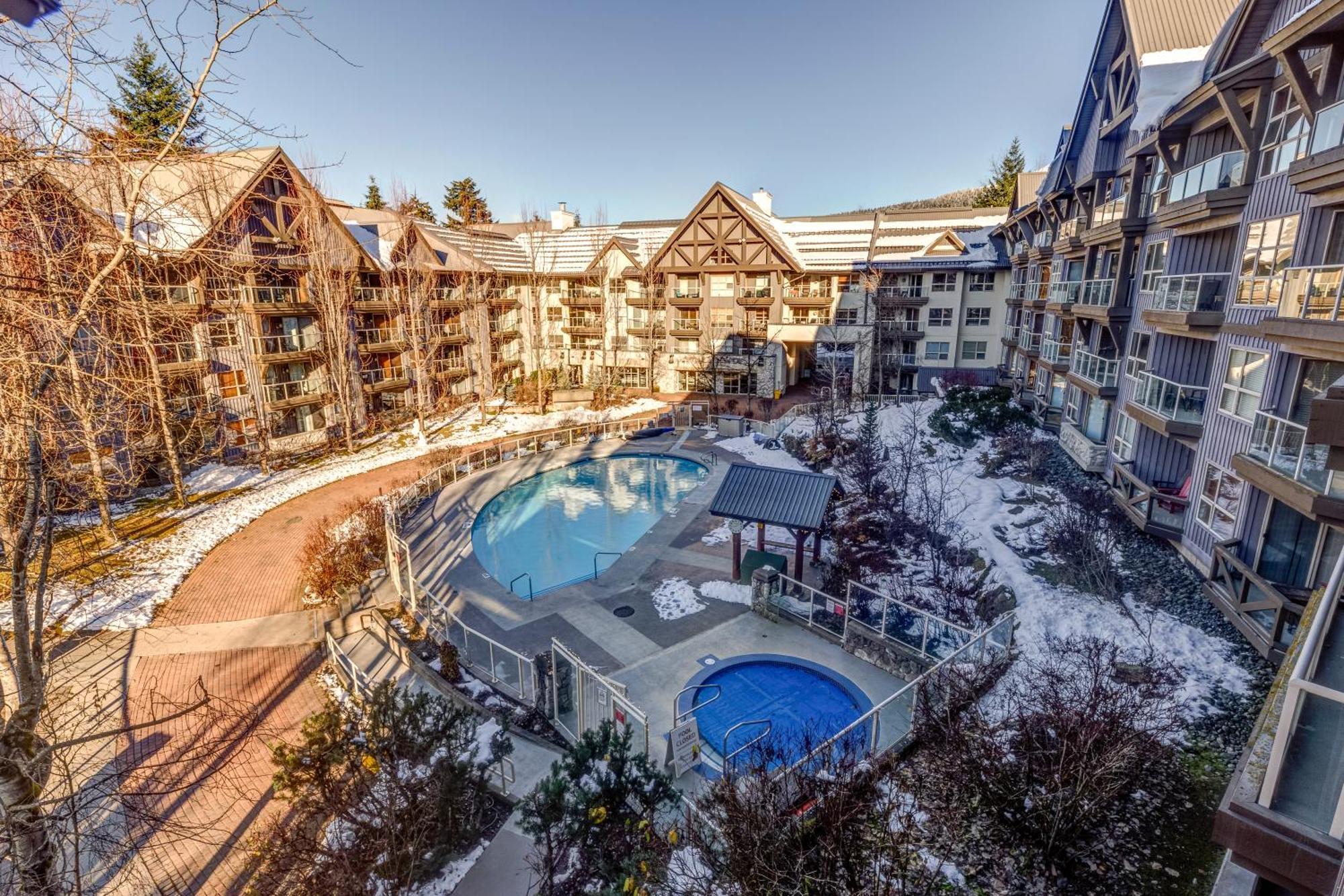 The Lookout Penthouse // A Luxe Suite In Whistler Kültér fotó