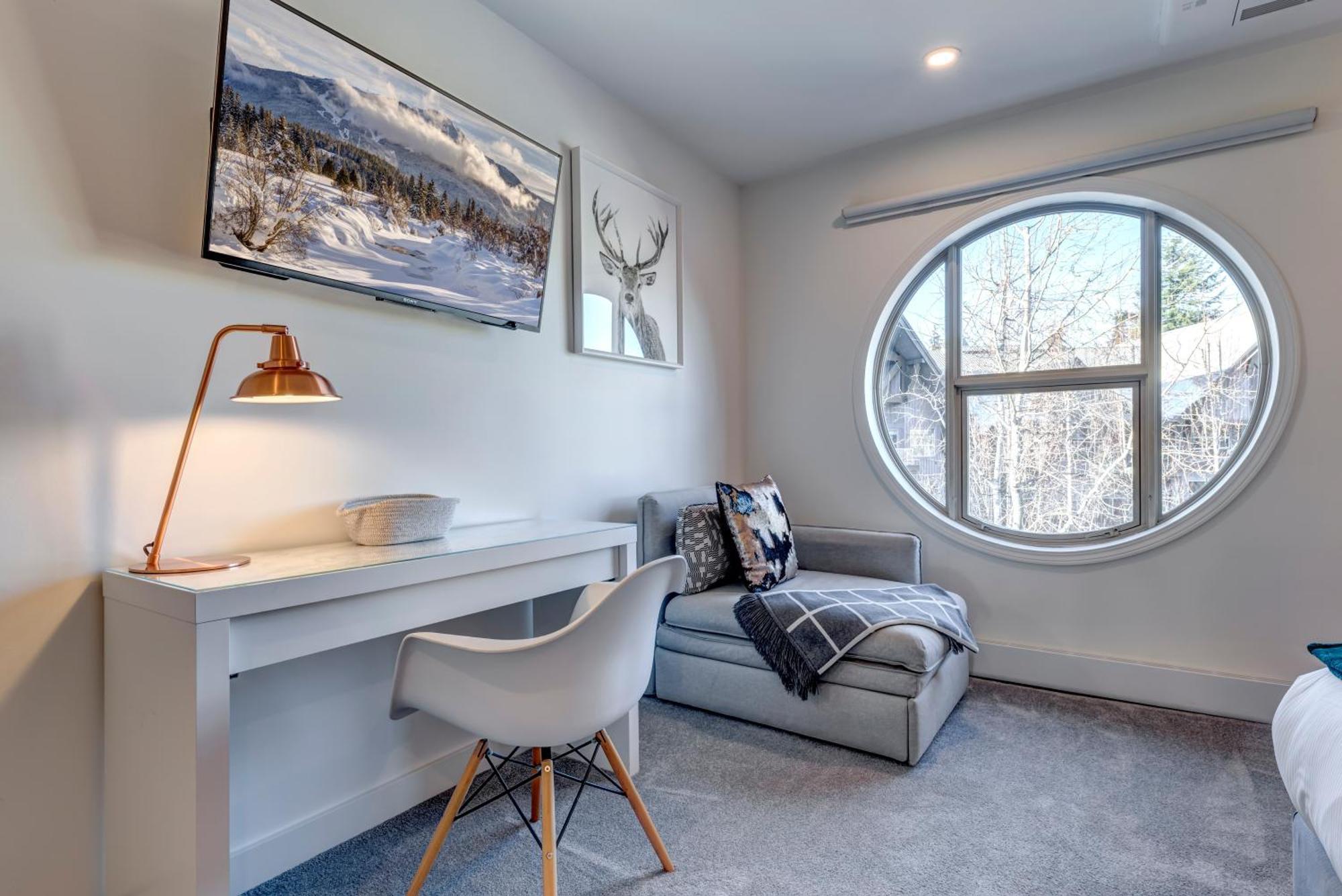 The Lookout Penthouse // A Luxe Suite In Whistler Kültér fotó